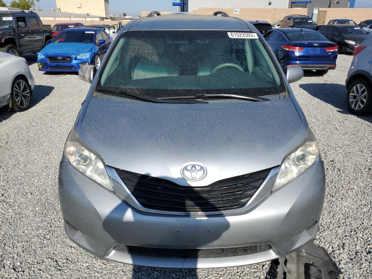 Photo 4 VIN: 5TDKK3DC7ES472841 - TOYOTA SIENNA 