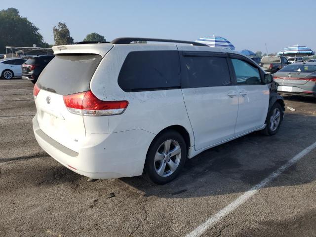 Photo 2 VIN: 5TDKK3DC7ES476551 - TOYOTA SIENNA LE 