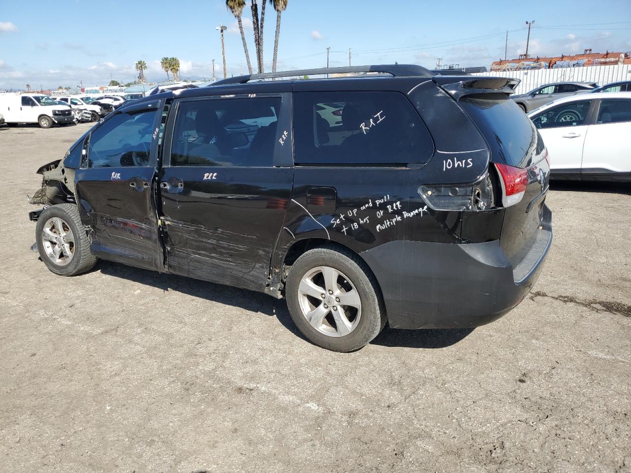 Photo 1 VIN: 5TDKK3DC7ES479112 - TOYOTA SIENNA 