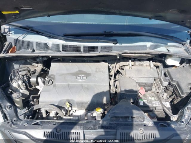 Photo 9 VIN: 5TDKK3DC7ES481717 - TOYOTA SIENNA 