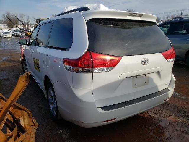 Photo 2 VIN: 5TDKK3DC7ES495343 - TOYOTA SIENNA LE 