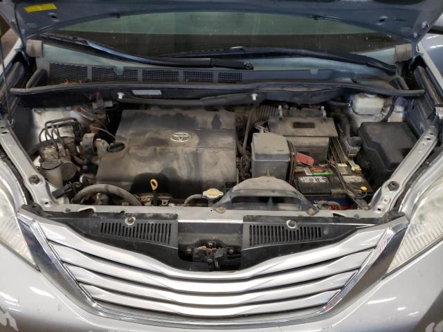 Photo 10 VIN: 5TDKK3DC7FS537110 - TOYOTA SIENNA LE 