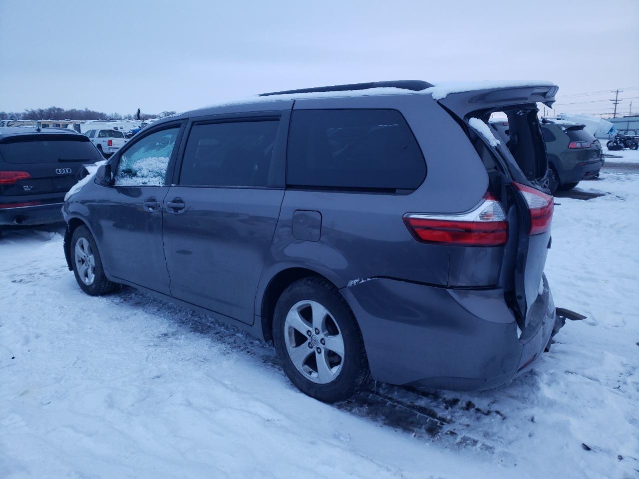 Photo 1 VIN: 5TDKK3DC7FS551458 - TOYOTA SIENNA 