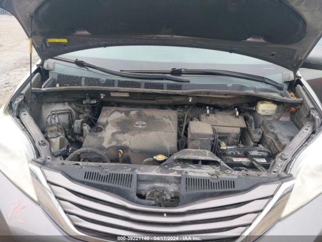 Photo 9 VIN: 5TDKK3DC7FS588283 - TOYOTA SIENNA 