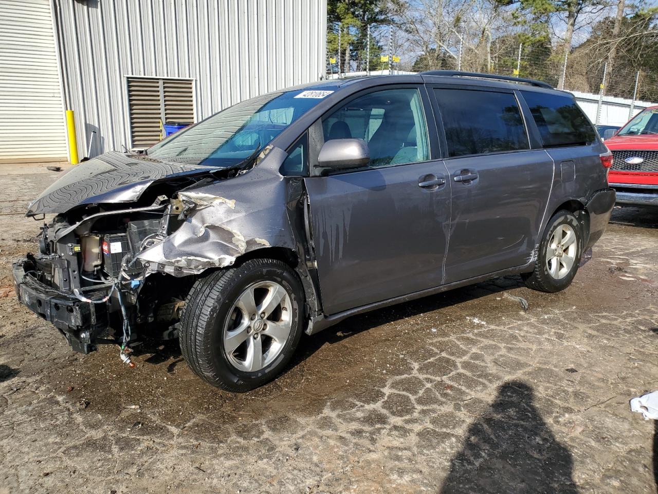 Photo 0 VIN: 5TDKK3DC7FS598585 - TOYOTA SIENNA 