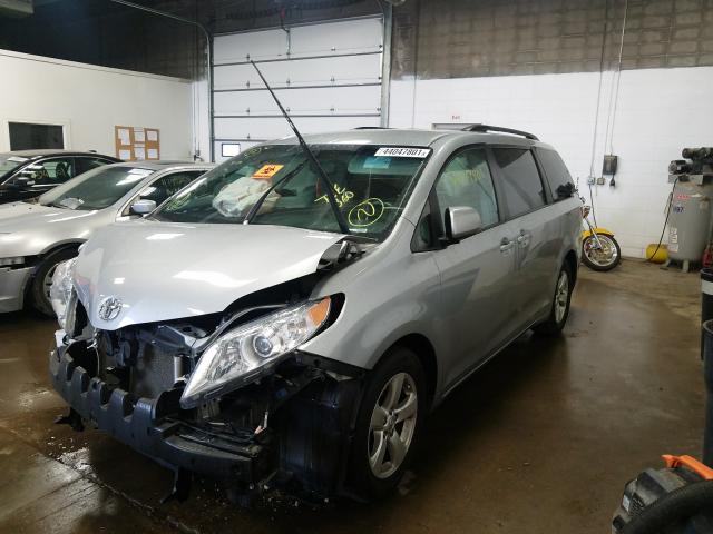 Photo 1 VIN: 5TDKK3DC7FS600870 - TOYOTA SIENNA LE 