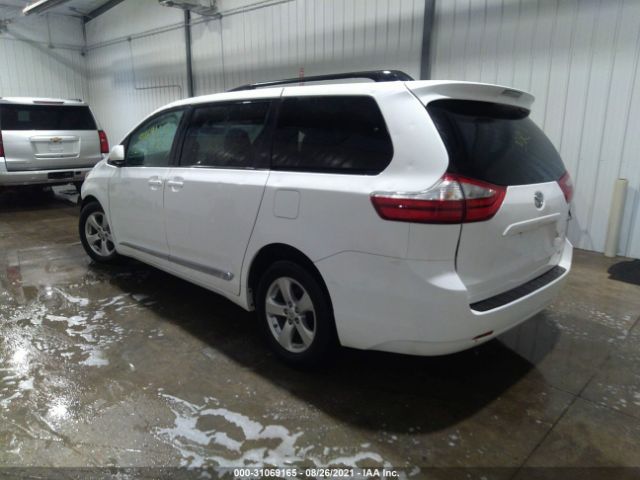 Photo 2 VIN: 5TDKK3DC7FS669462 - TOYOTA SIENNA 