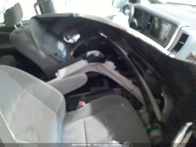 Photo 4 VIN: 5TDKK3DC7FS669462 - TOYOTA SIENNA 