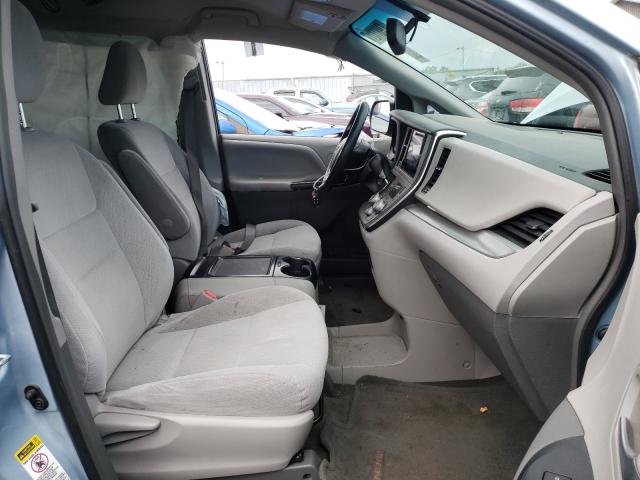 Photo 4 VIN: 5TDKK3DC7FS676119 - TOYOTA SIENNA LE 