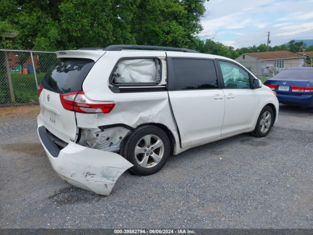 Photo 3 VIN: 5TDKK3DC7FS684883 - TOYOTA SIENNA 