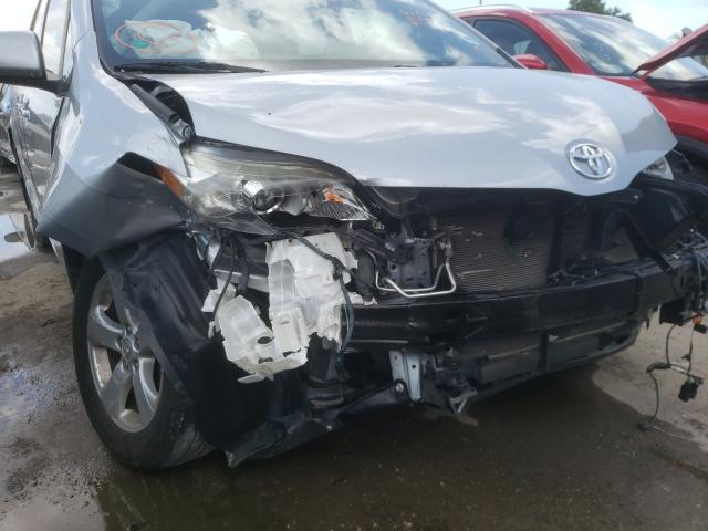 Photo 8 VIN: 5TDKK3DC7FS687749 - TOYOTA SIENNA LE 