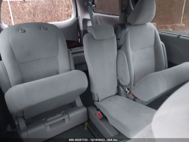 Photo 7 VIN: 5TDKK3DC7GS699627 - TOYOTA SIENNA 