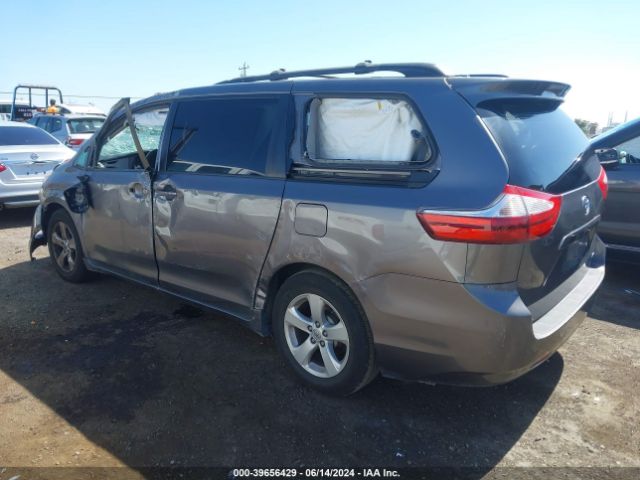 Photo 2 VIN: 5TDKK3DC7GS715762 - TOYOTA SIENNA 