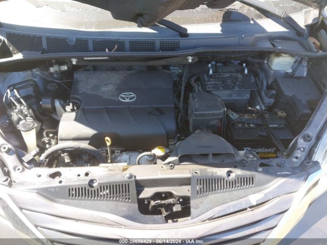 Photo 9 VIN: 5TDKK3DC7GS715762 - TOYOTA SIENNA 