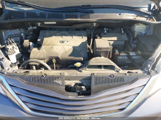 Photo 9 VIN: 5TDKK3DC7GS720444 - TOYOTA SIENNA 