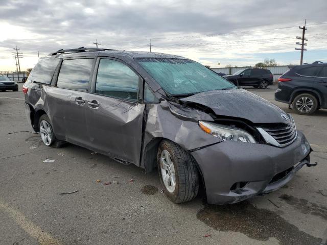 Photo 3 VIN: 5TDKK3DC7GS730360 - TOYOTA SIENNA LE 