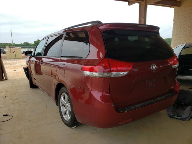 Photo 2 VIN: 5TDKK3DC8BS005701 - TOYOTA SIENNA LE 