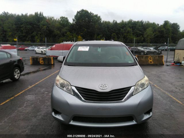 Photo 5 VIN: 5TDKK3DC8BS032106 - TOYOTA SIENNA 