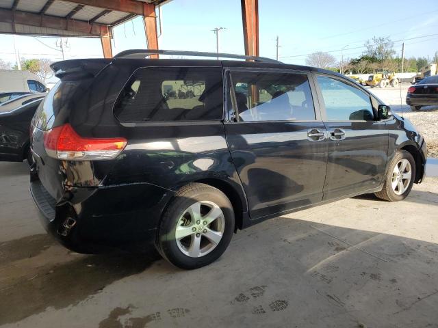 Photo 2 VIN: 5TDKK3DC8BS035510 - TOYOTA SIENNA LE 