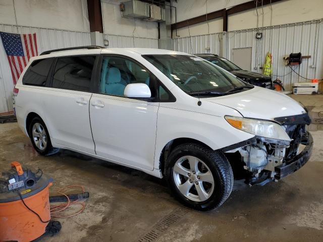 Photo 3 VIN: 5TDKK3DC8BS042361 - TOYOTA SIENNA LE 