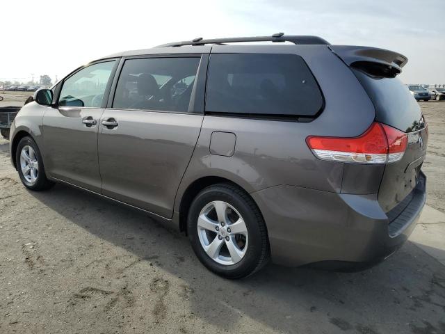 Photo 1 VIN: 5TDKK3DC8BS047964 - TOYOTA SIENNA LE 