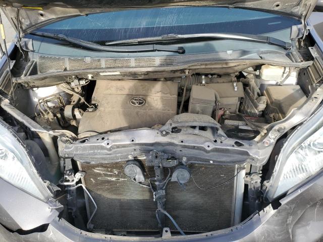 Photo 11 VIN: 5TDKK3DC8BS047964 - TOYOTA SIENNA LE 