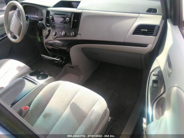 Photo 4 VIN: 5TDKK3DC8BS061587 - TOYOTA SIENNA 