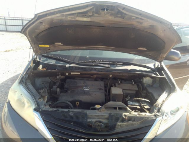 Photo 9 VIN: 5TDKK3DC8BS069267 - TOYOTA SIENNA 