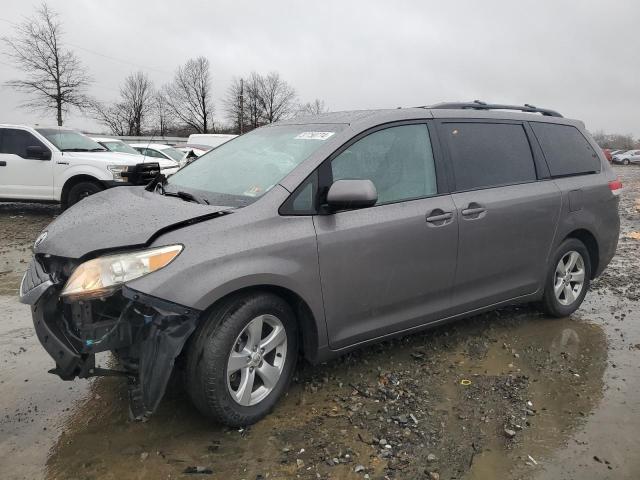 Photo 0 VIN: 5TDKK3DC8BS085369 - TOYOTA SIENNA LE 