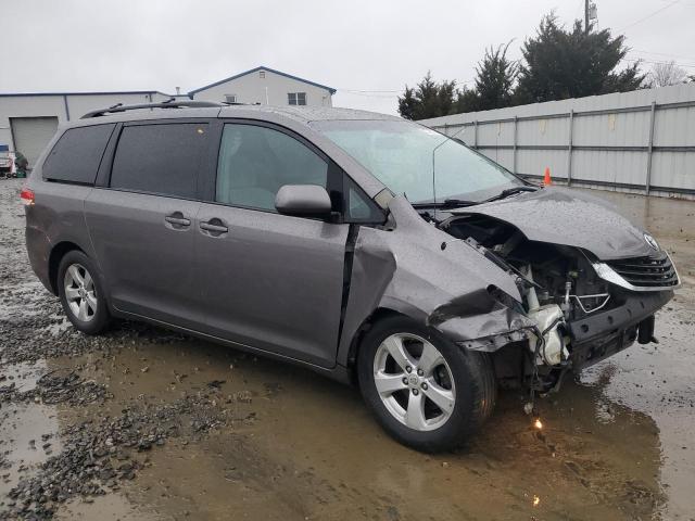 Photo 3 VIN: 5TDKK3DC8BS085369 - TOYOTA SIENNA LE 