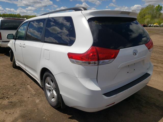 Photo 2 VIN: 5TDKK3DC8BS087879 - TOYOTA SIENNA LE 