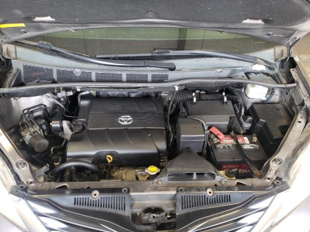 Photo 10 VIN: 5TDKK3DC8BS088806 - TOYOTA SIENNA LE 