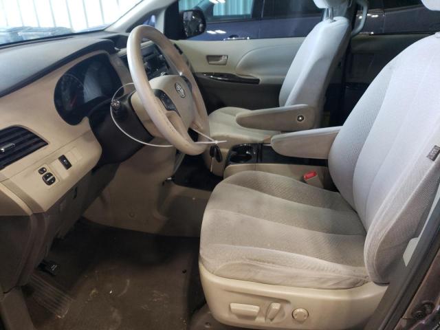 Photo 6 VIN: 5TDKK3DC8BS088806 - TOYOTA SIENNA LE 