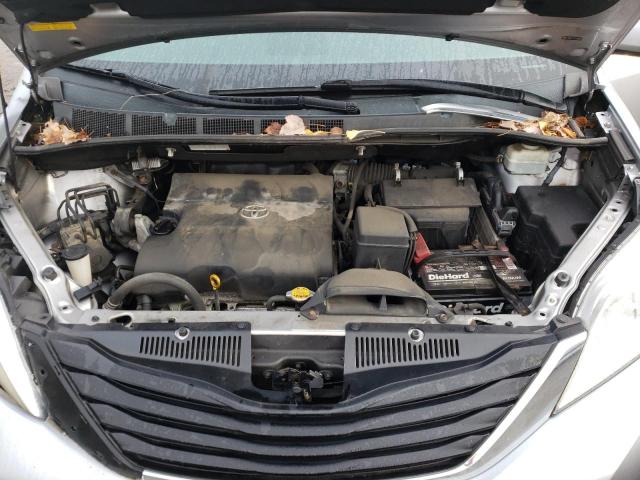 Photo 11 VIN: 5TDKK3DC8BS099420 - TOYOTA SIENNA LE 