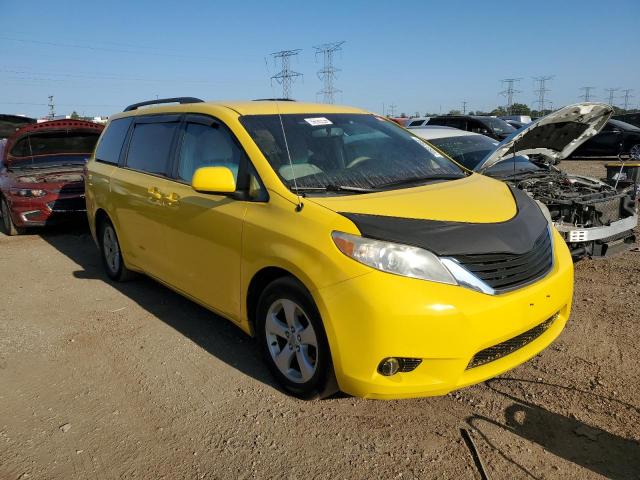 Photo 3 VIN: 5TDKK3DC8BS100923 - TOYOTA SIENNA LE 