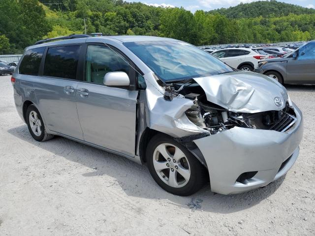 Photo 3 VIN: 5TDKK3DC8BS104552 - TOYOTA SIENNA LE 