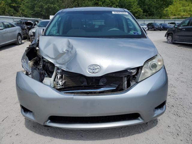 Photo 4 VIN: 5TDKK3DC8BS104552 - TOYOTA SIENNA LE 