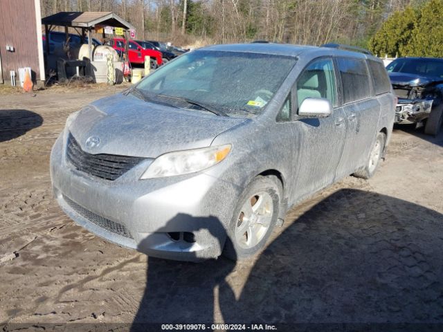 Photo 1 VIN: 5TDKK3DC8BS124932 - TOYOTA SIENNA 