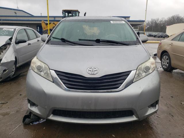 Photo 4 VIN: 5TDKK3DC8BS173130 - TOYOTA SIENNA LE 