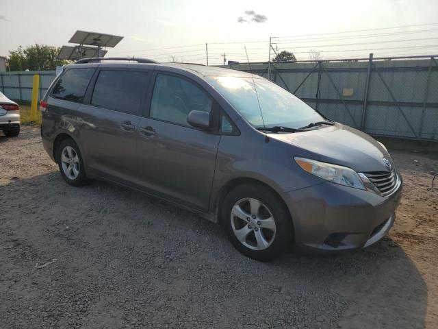 Photo 3 VIN: 5TDKK3DC8CS190544 - TOYOTA SIENNA LE 