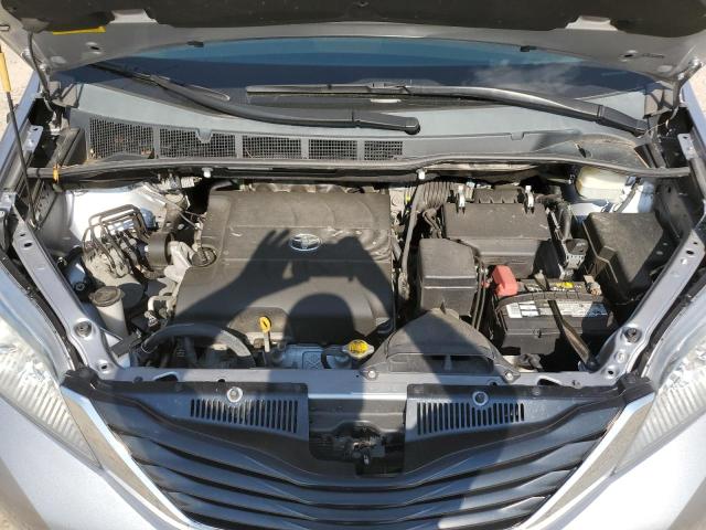 Photo 11 VIN: 5TDKK3DC8CS208301 - TOYOTA SIENNA LE 