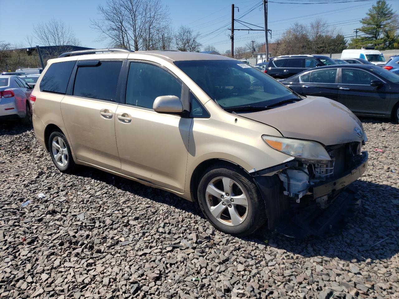 Photo 3 VIN: 5TDKK3DC8CS223655 - TOYOTA SIENNA 