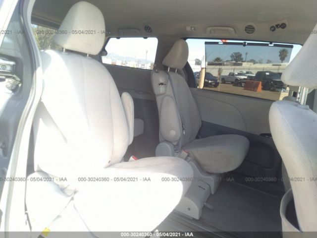 Photo 7 VIN: 5TDKK3DC8CS230718 - TOYOTA SIENNA 