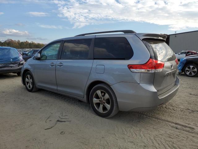 Photo 1 VIN: 5TDKK3DC8CS244621 - TOYOTA SIENNA LE 