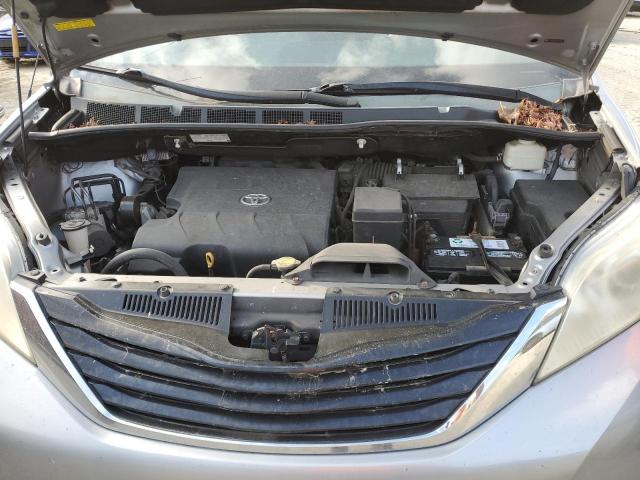 Photo 11 VIN: 5TDKK3DC8CS244621 - TOYOTA SIENNA LE 