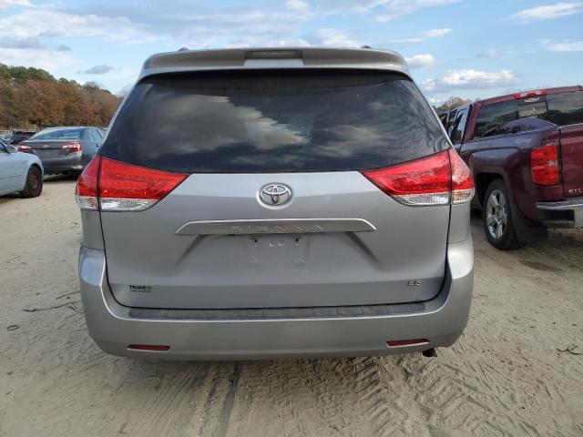 Photo 5 VIN: 5TDKK3DC8CS244621 - TOYOTA SIENNA LE 