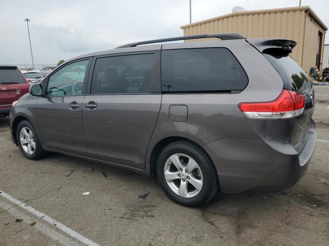 Photo 1 VIN: 5TDKK3DC8CS246823 - TOYOTA SIENNA LE 