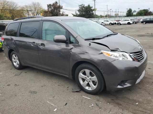 Photo 3 VIN: 5TDKK3DC8CS246823 - TOYOTA SIENNA LE 