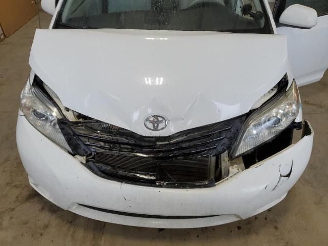 Photo 11 VIN: 5TDKK3DC8CS251522 - TOYOTA SIENNA LE 