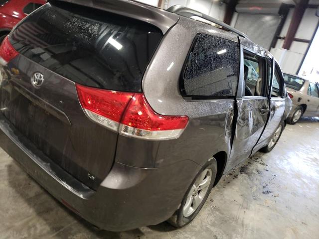 Photo 2 VIN: 5TDKK3DC8CS254792 - TOYOTA SIENNA LE 